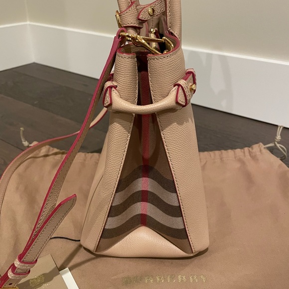 BURBERRY DERBY LEATHER BANNER TOTE - Picture 3 of 4
